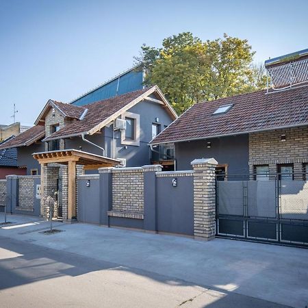 Gray Brick Daire Subotica Dış mekan fotoğraf