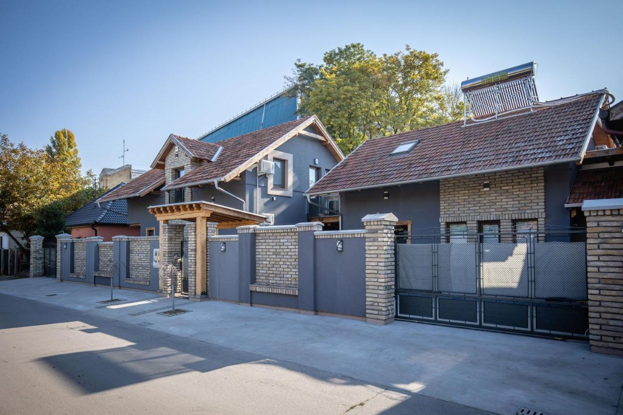 Gray Brick Daire Subotica Dış mekan fotoğraf