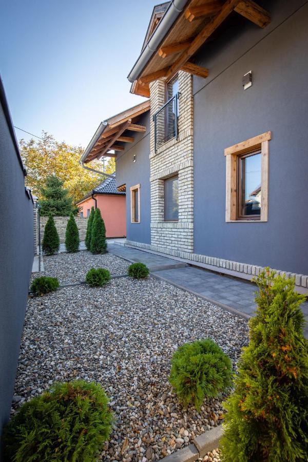 Gray Brick Daire Subotica Dış mekan fotoğraf